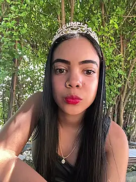NAUGHTY LITTLE 18 online show from 07/07/26, 04:11
