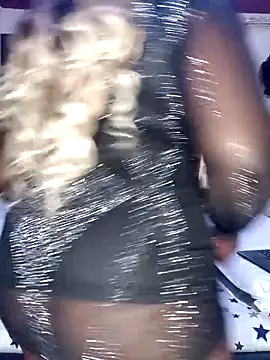 Snapshot of Cherriikenzie chatting on 09/16/25, 06:25 Cherriikenzie online show from 09/16/25, 06:25