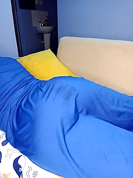 Snapshot of Cherriikenzie chatting on 11/26/25, 08:21 Cherriikenzie online show from 11/26/25, 08:21