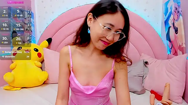 Nao  Chan  online show from 12/18/24, 04:42