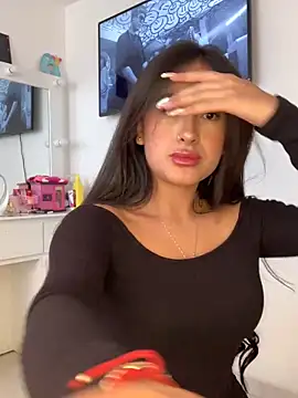 ArianaRouss online show from 12/05/24, 08:55