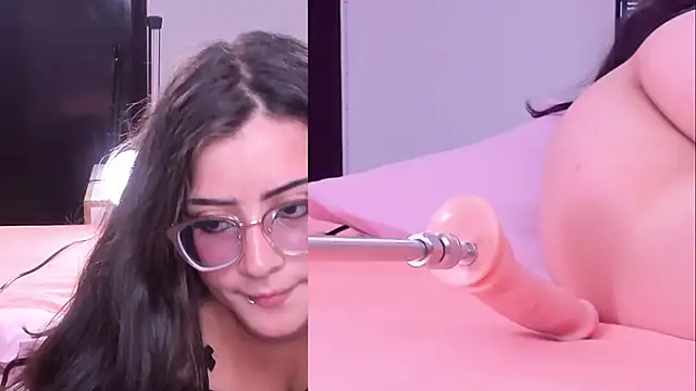 Snapshot of Kinky_Cloe chatting on 11/24/25, 07:35 Kinky Cloe online show from 11/24/25, 07:35