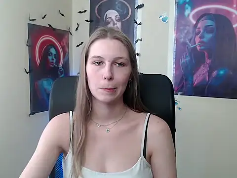 Snapshot of StrangerGi chatting on 05/11/26, 11:49 StrangerGi online show from 05/11/26, 11:49
