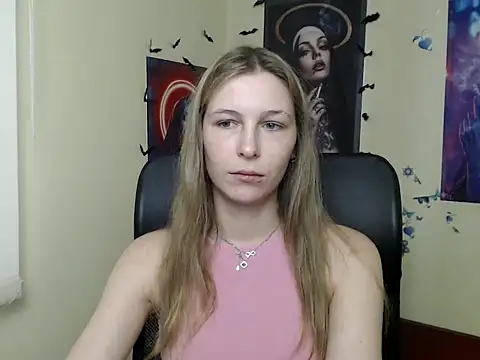 StrangerGi online show from 06/17/26, 06:16