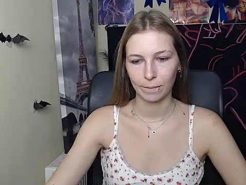 StrangerGi online show from 07/18/26, 05:55