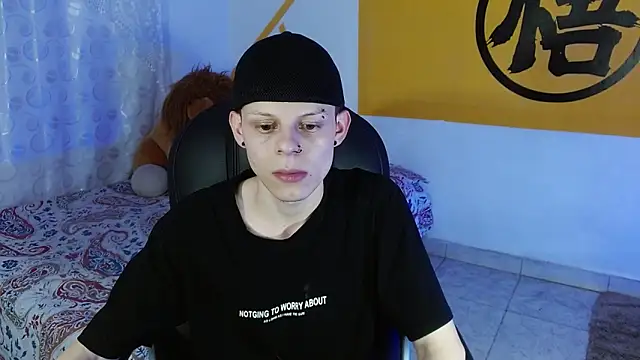 Snapshot of Matthew_Boy_ chatting on 12/12/24, 05:42 Matthew Boy  online show from 12/12/24, 05:42