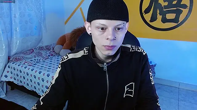 Snapshot of Matthew_Boy_ chatting on 12/17/24, 07:07 Matthew Boy  online show from 12/17/24, 07:07