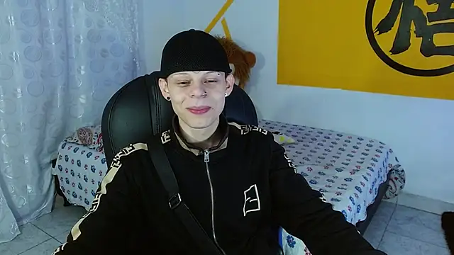 Snapshot of Matthew_Boy_ chatting on 12/24/24, 05:49 Matthew Boy  online show from 12/24/24, 05:49