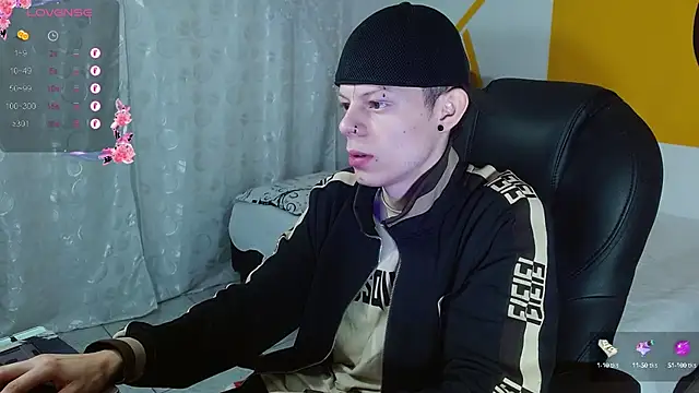 Snapshot of Matthew_Boy_ chatting on 01/20/25, 05:04 Matthew Boy  online show from 01/20/25, 05:04