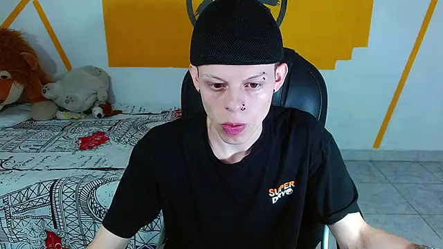 Snapshot of Matthew_Boy_ chatting on 01/21/25, 04:37 Matthew Boy  online show from 01/21/25, 04:37