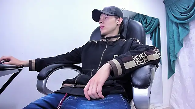 Snapshot of Matthew_Boy_ chatting on 01/23/25, 05:35 Matthew Boy  online show from 01/23/25, 05:35