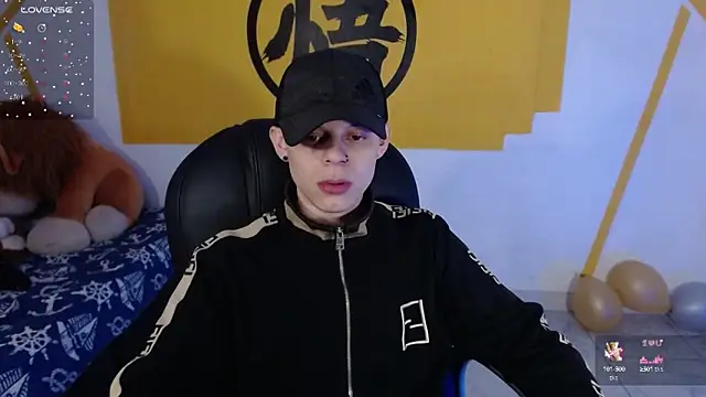 Snapshot of Matthew_Boy_ chatting on 02/02/25, 04:48 Matthew Boy  online show from 02/02/25, 04:48