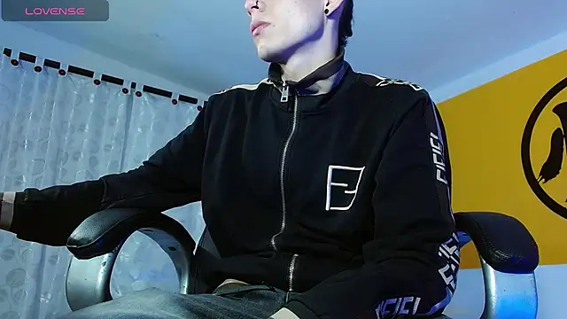 Snapshot of Matthew_Boy_ chatting on 02/11/25, 03:50 Matthew Boy  online show from 02/11/25, 03:50