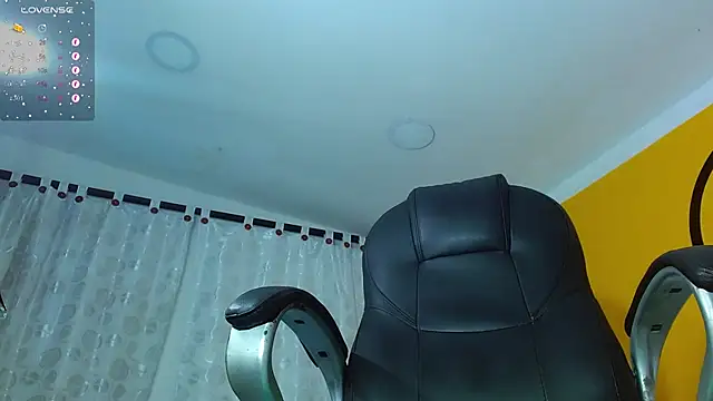 Snapshot of Matthew_Boy_ chatting on 02/15/25, 08:01 Matthew Boy  online show from 02/15/25, 08:01