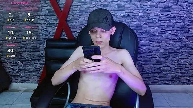 Snapshot of Matthew_Boy_ chatting on 03/10/25, 08:56 Matthew Boy  online show from 03/10/25, 08:56