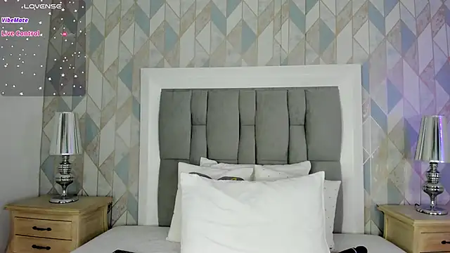 anais cooper online show from 10/12/25, 11:42