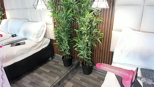 CailynBrowm online show from 11/07/25, 04:34