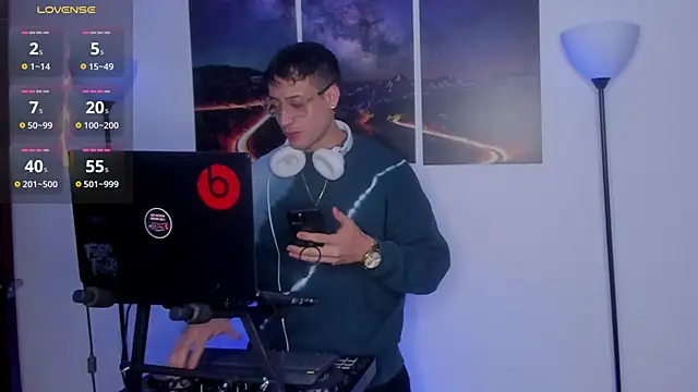 Snapshot of matt_saill chatting on 11/17/25, 07:03 matt saill online show from 11/17/25, 07:03