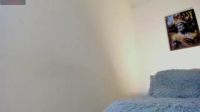 Nina Fuentes online show from 09/29/25, 10:47