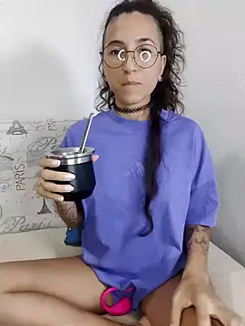 Snapshot of BarbieDarksOk chatting on 11/20/25, 06:07 BarbieDarksOk online show from 11/20/25, 06:07