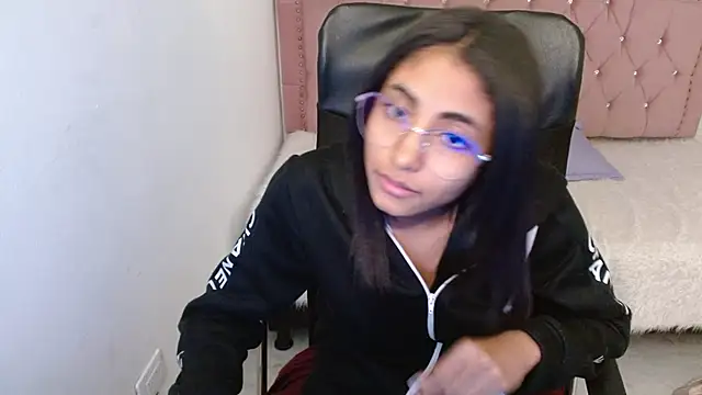 shaneelle online show from 01/29/25, 09:23