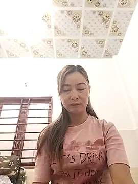 Sexy-ladyboobs20 online show from 03/13/25, 12:37