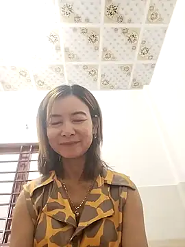 Sexy-ladyboobs20 online show from 09/15/25, 01:05