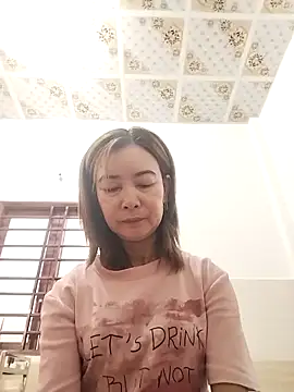 Snapshot of Sexy-ladyboobs20 chatting on 10/12/25, 01:04 Sexy-ladyboobs20 online show from 10/12/25, 01:04