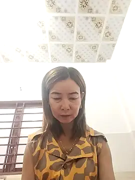 Snapshot of Sexy-ladyboobs20 chatting on 10/16/25, 01:17 Sexy-ladyboobs20 online show from 10/16/25, 01:17