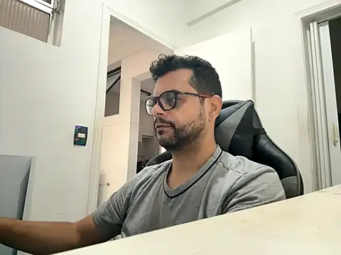 HornyBeachBoyBR online show from 06/12/26, 12:59