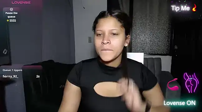 Snapshot of Miel_canela chatting on 03/03/25, 08:43 Miel canela online show from 03/03/25, 08:43