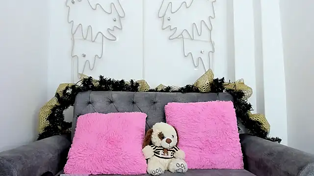amber martinez online show from 12/31/24, 11:20