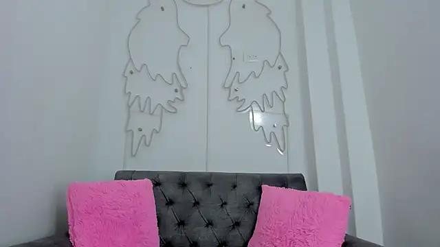 amber martinez online show from 02/18/25, 12:49