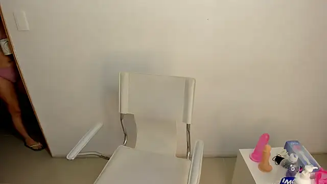 amber martinez online show from 03/21/25, 12:28