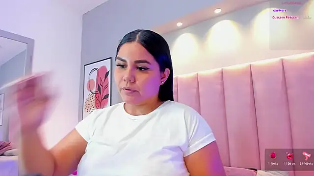 Snapshot of KeilyRoss chatting on 10/11/25, 09:02 KeilyRoss online show from 10/11/25, 09:02