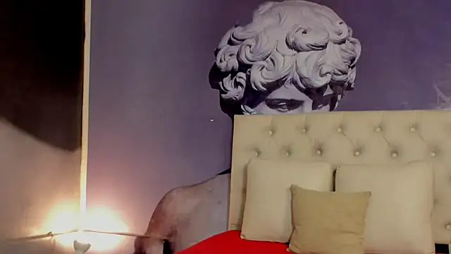 Snapshot of lola_red95 chatting on 12/13/24, 02:49 lola red95 online show from 12/13/24, 02:49