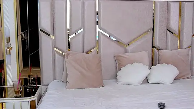 AnnabelleWest online show from 12/10/24, 07:37