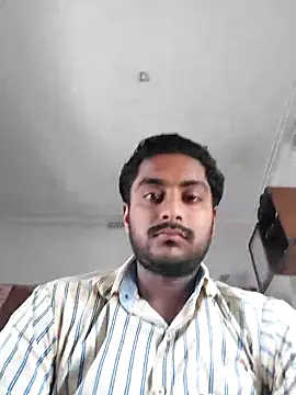 Snapshot of lm12334 chatting on 10/15/25, 08:03 lm12334 online show from 10/15/25, 08:03