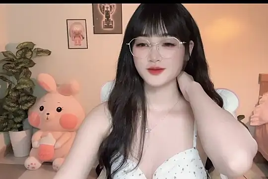  Aimy  online show from 10/13/25, 04:29