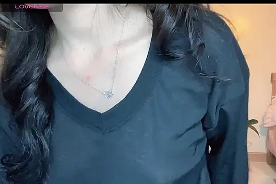  Aimy  online show from 10/15/25, 04:51