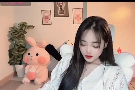  Aimy  online show from 11/22/25, 04:28