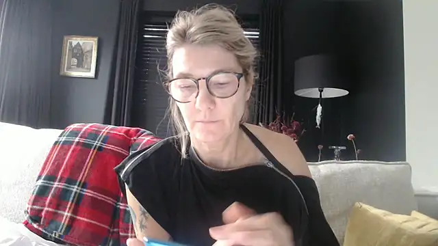 godinflower online show from 10/10/25, 07:29