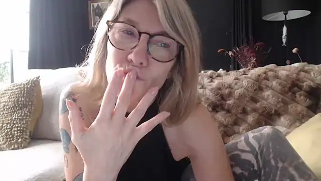 godinflower online show from 10/28/25, 09:24