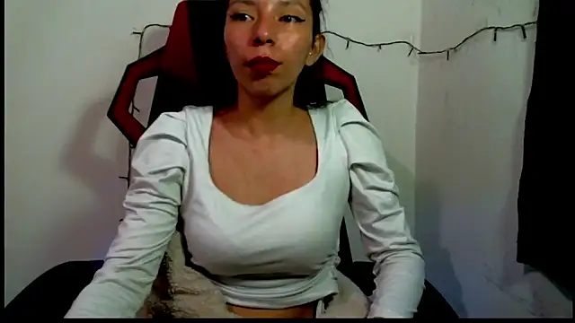 Snapshot of catalina_colombia chatting on 03/19/25, 05:17 catalina colombia online show from 03/19/25, 05:17
