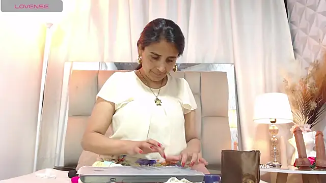 Marcela   online show from 01/25/25, 12:47
