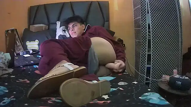 Snapshot of diegotorresd2312 chatting on 11/03/25, 06:03 diegotorresd2312 online show from 11/03/25, 06:03