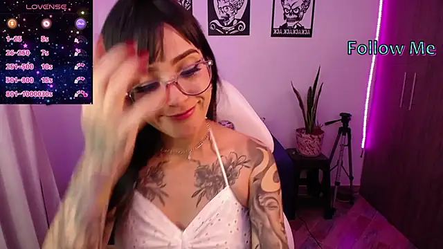 Snapshot of hibridaaa20 chatting on 11/27/25, 11:18 hibridaaa20 online show from 11/27/25, 11:18