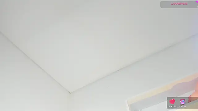 Snapshot of sofia_quiros chatting on 01/15/25, 11:53 sofia quiros online show from 01/15/25, 11:53
