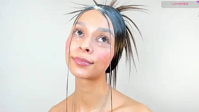 Snapshot of sofia_quiros chatting on 01/23/25, 01:35 sofia quiros online show from 01/23/25, 01:35