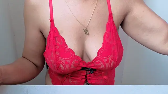 Lunadelisla online show from 11/29/25, 01:03